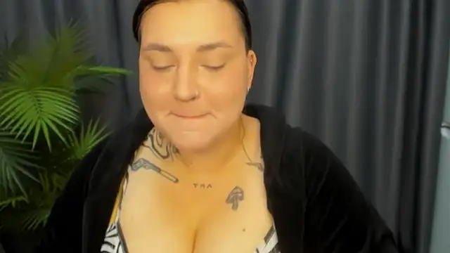 NikkiSummer's Live XXX Chat