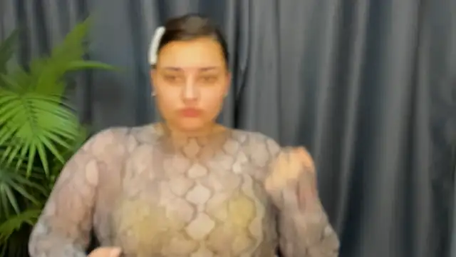 NikkiSummer élő XXX-chatje