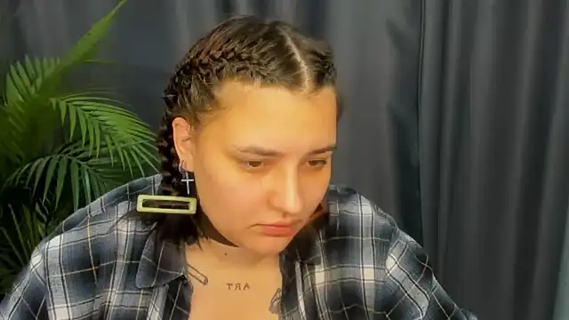 Chat XXX en directo de NikkiSummer