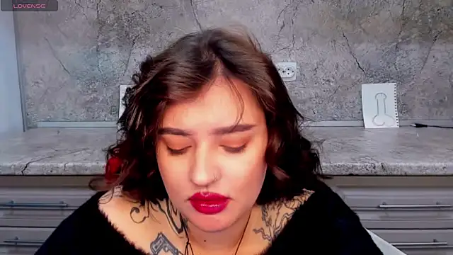 NikkiSummer Chat XXX in diretta