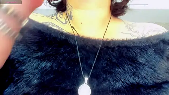 Chatroom XXX en direct de NikkiSummer