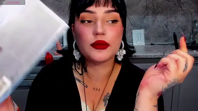 NikkiSummer's Live XXX Chat