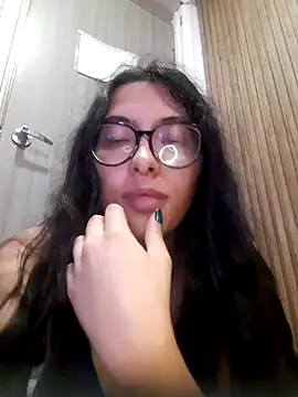 Chat +18 de Olivia_Collinns1 ao vivo