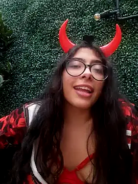 Chatroom XXX en direct de Olivia_Collinns1