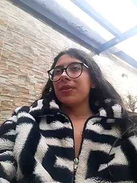 Olivia_Collinns1のライブXXXチャット