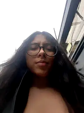 Olivia_Collinns1's Webcam Show