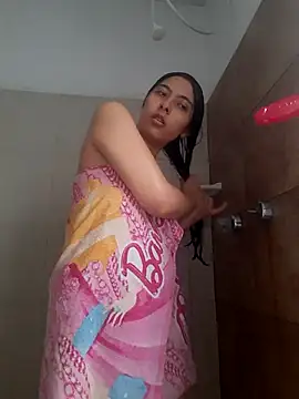 הופעת וובקאם של Olivia_Collinns1