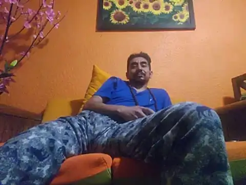 Show modela MexaCamGuy na web-kameri