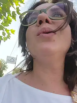 Chat +18 de Diamond_Monna ao vivo