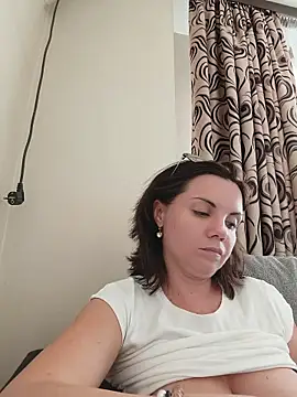 XXX chat uživo modela Diamond_Monna