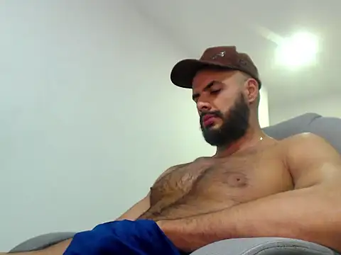 Show modela ThiagoToro na web-kameri