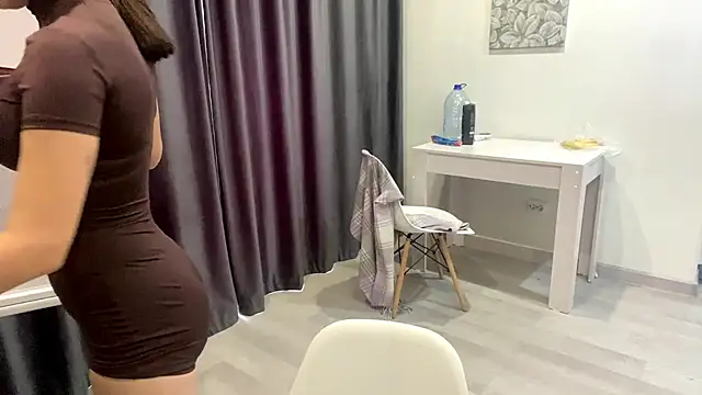 Chat +18 de Mitsuki_Sutemi ao vivo