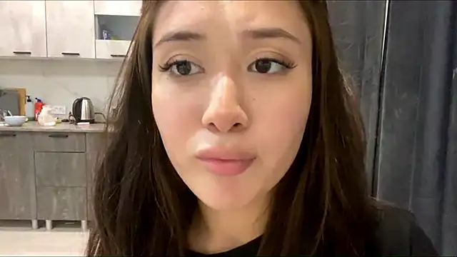 Chat XXX en directo de Mitsuki_Sutemi
