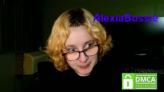 AlexiaBossie: διαδικτυακό σόου στην κάμερα