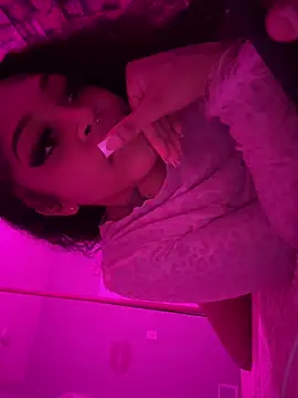 issawife_t ওয়েবক্যাম শো