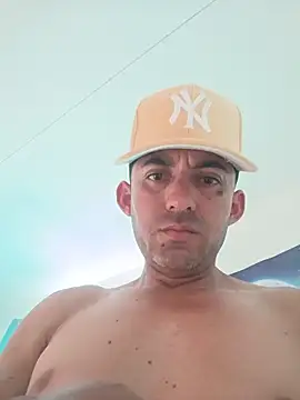 leanmende webcam show
