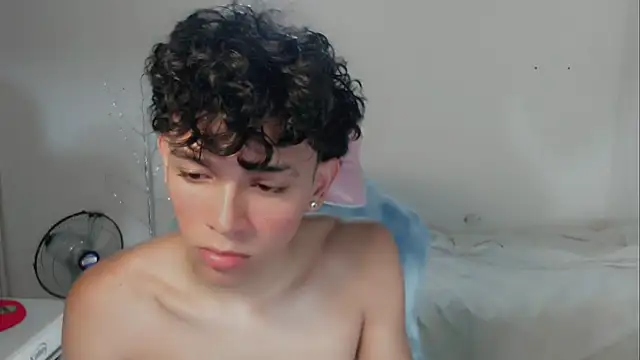 הופעת וובקאם של FUNNY_DICK_