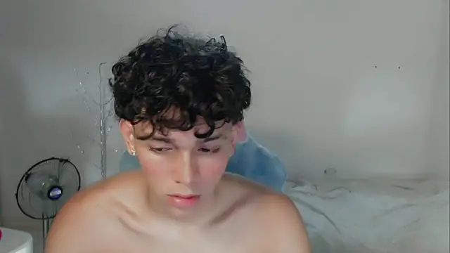 הופעת וובקאם של FUNNY_DICK_