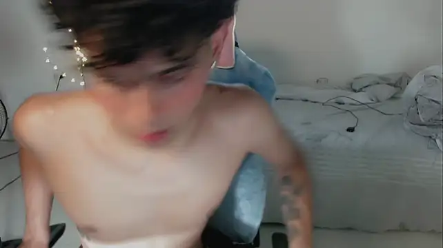 Show modela FUNNY_DICK_ na web-kameri