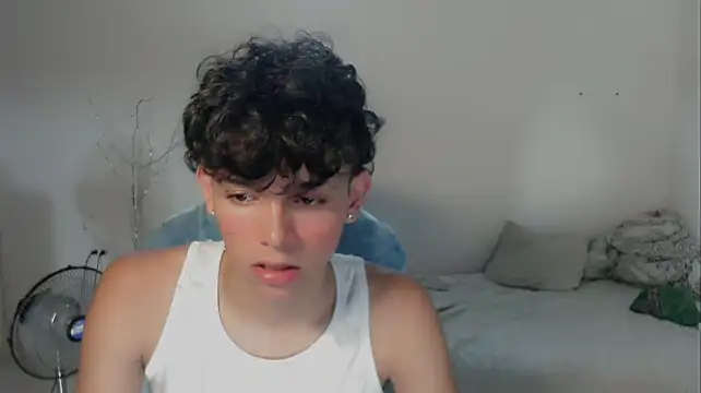 הופעת וובקאם של FUNNY_DICK_