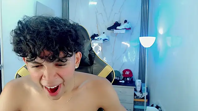 FUNNY_DICK_ webkamerás műsora
