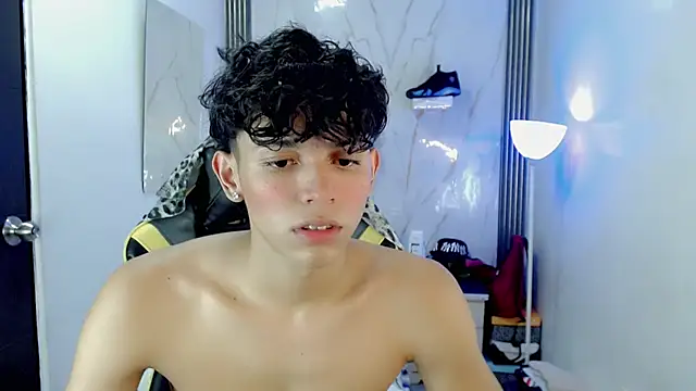 הופעת וובקאם של FUNNY_DICK_