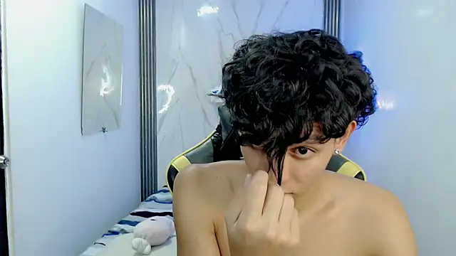 הופעת וובקאם של FUNNY_DICK_