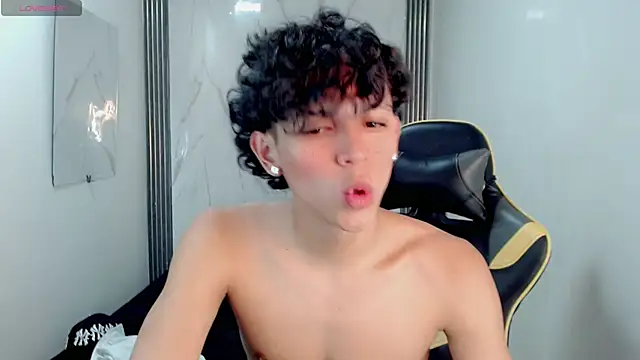 FUNNY_DICK_ webkamerás műsora