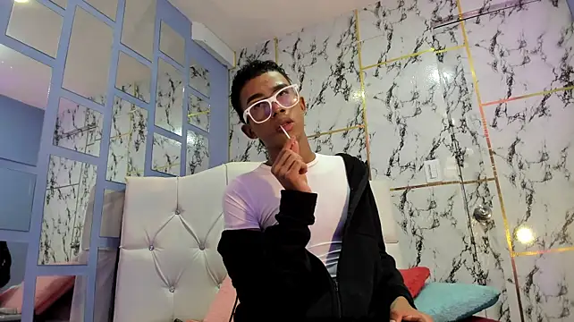 Show de patrick_lovee1 na webcam