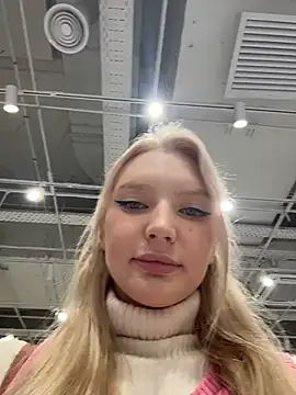 AmmyInPublic Show in webcam