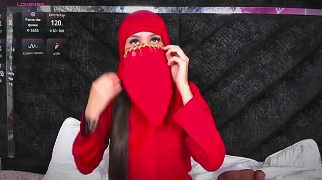 Zully_Mansur Pertunjukan Webcam