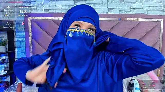 Zully_Mansur's Webcam Show