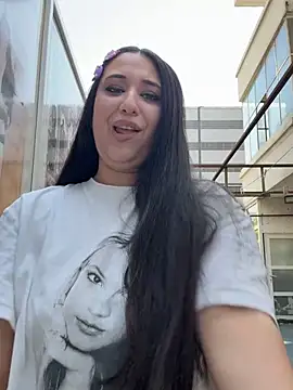 ICEGLOSS' Live XXX Chat