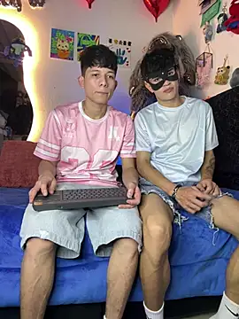 tommyandbryam_bdsm's Webcam Show