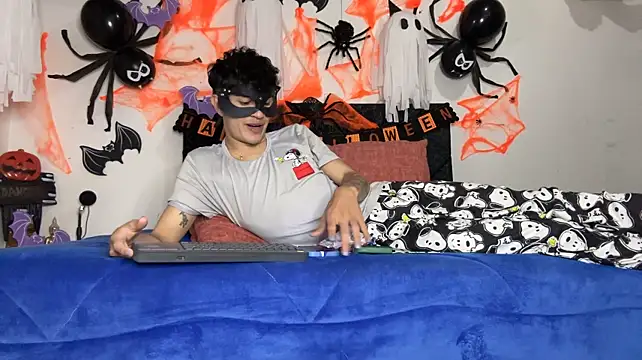 tommyandbryam_bdsmのウェブカメラショー