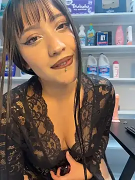 DarkCherryDoll – Naživo XXX chat