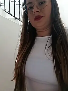 LunaDiaz999 XXX чат на живо
