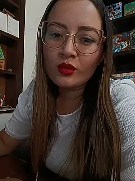 LunaDiaz999's Live XXX Chat