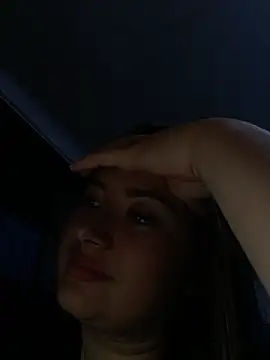 Chat +18 de LunaDiaz999 ao vivo