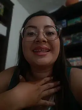 LunaDiaz999's Live XXX Chat