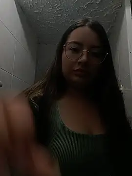 LunaDiaz999's Live XXX Chat