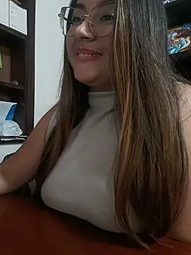 LunaDiaz999 Webcam Show