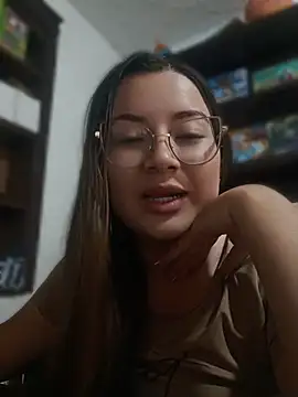 LunaDiaz999's Live XXX Chat