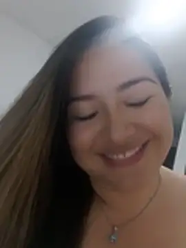 LunaDiaz999's Live XXX Chat