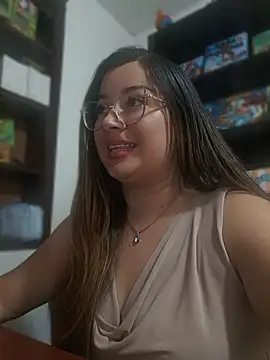 LunaDiaz999's Live XXX Chat