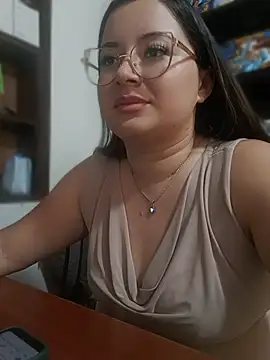 LunaDiaz999's Webcam Show