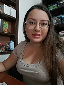 LunaDiaz999's Webcam Show