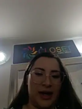 LunaDiaz999's Webcam Show