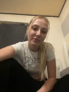 Shelly-Marie Webcam show