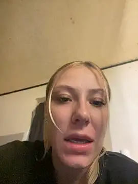 Shelly-Marie Webcam Show